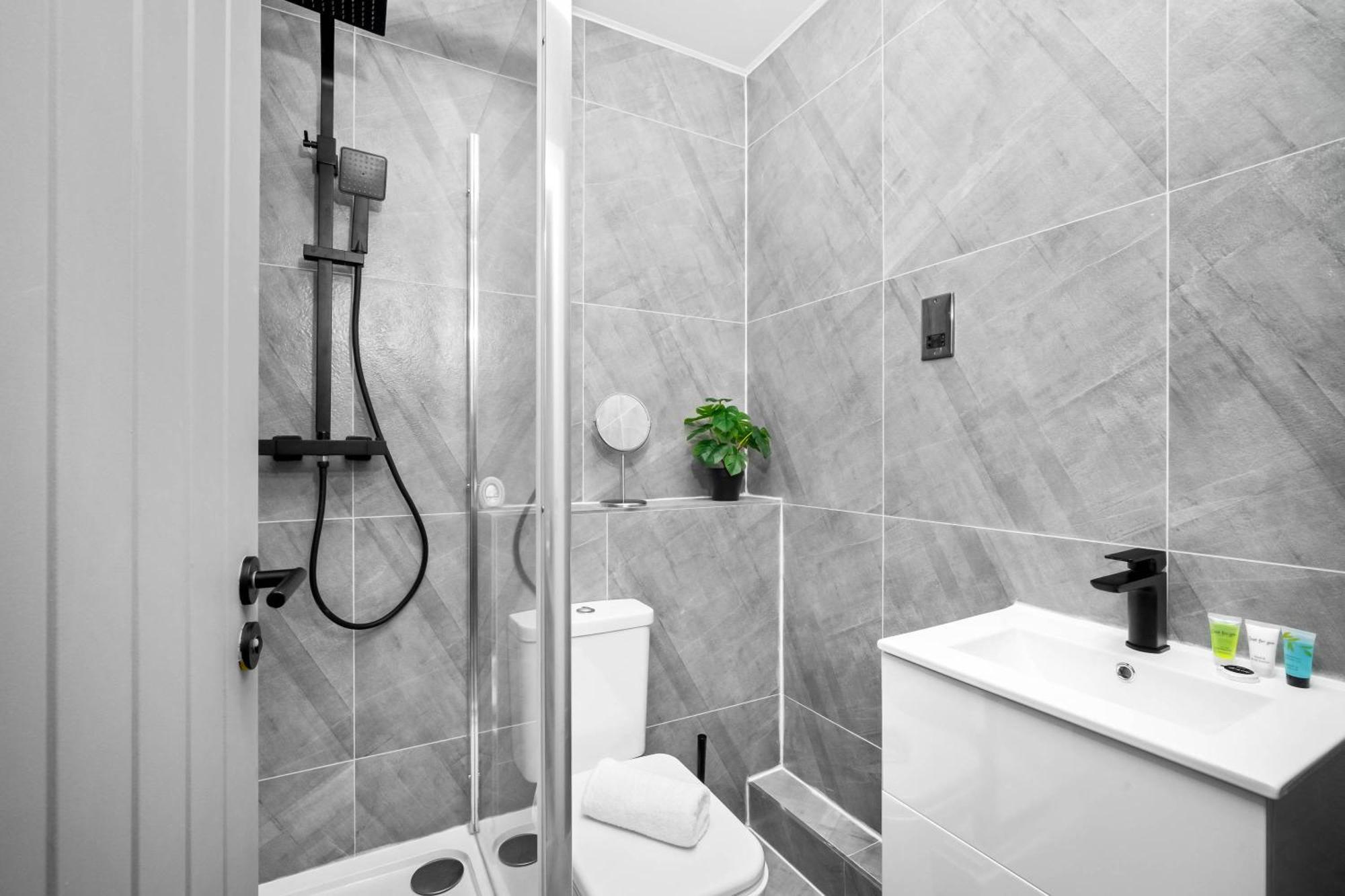 New Luxury Two Bedroom Apartment - City Centre - Netflix - Wifi - Top Rated - Jq 8Ah Μπέρμιγχαμ Εξωτερικό φωτογραφία