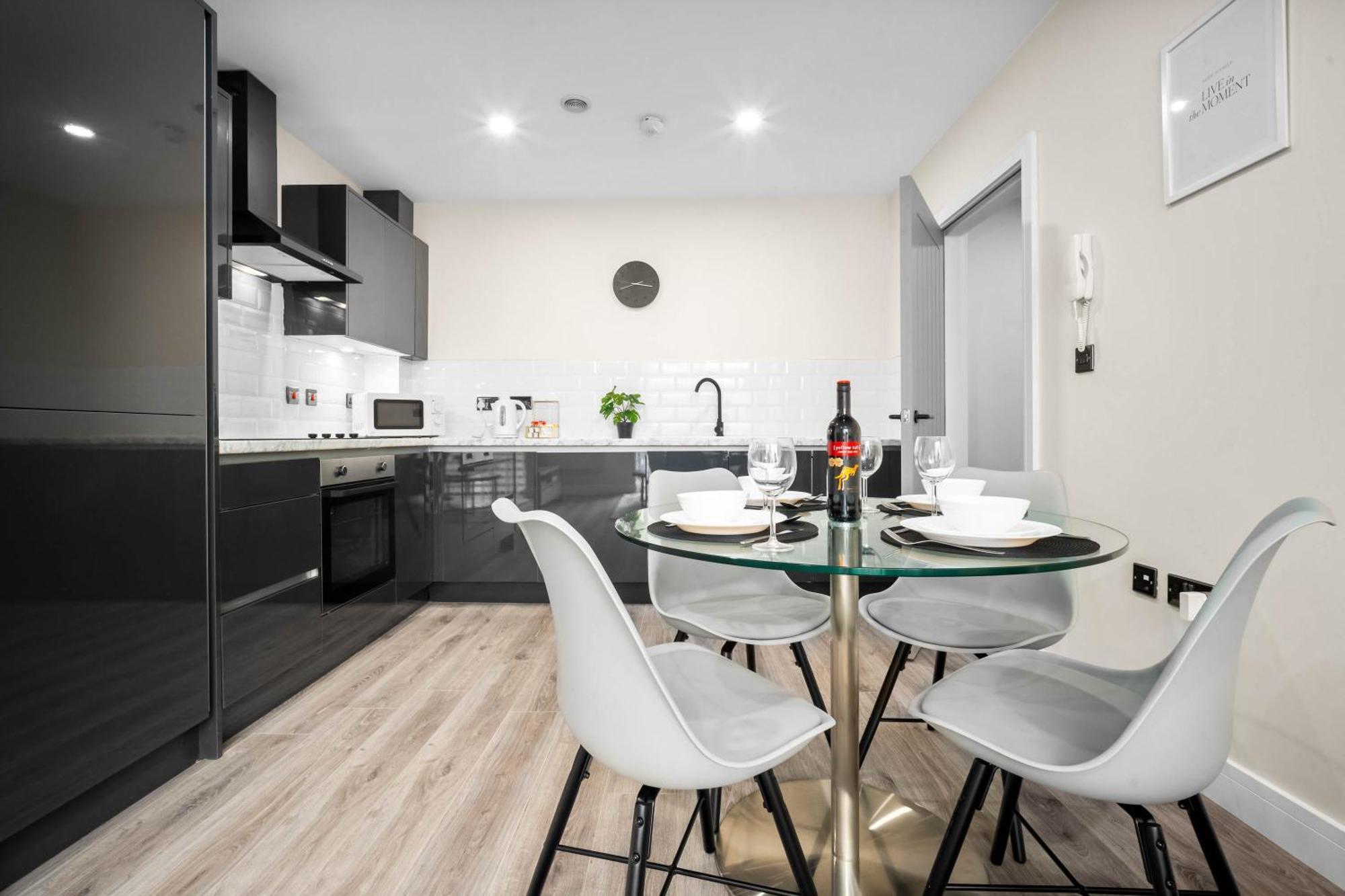 New Luxury Two Bedroom Apartment - City Centre - Netflix - Wifi - Top Rated - Jq 8Ah Μπέρμιγχαμ Εξωτερικό φωτογραφία