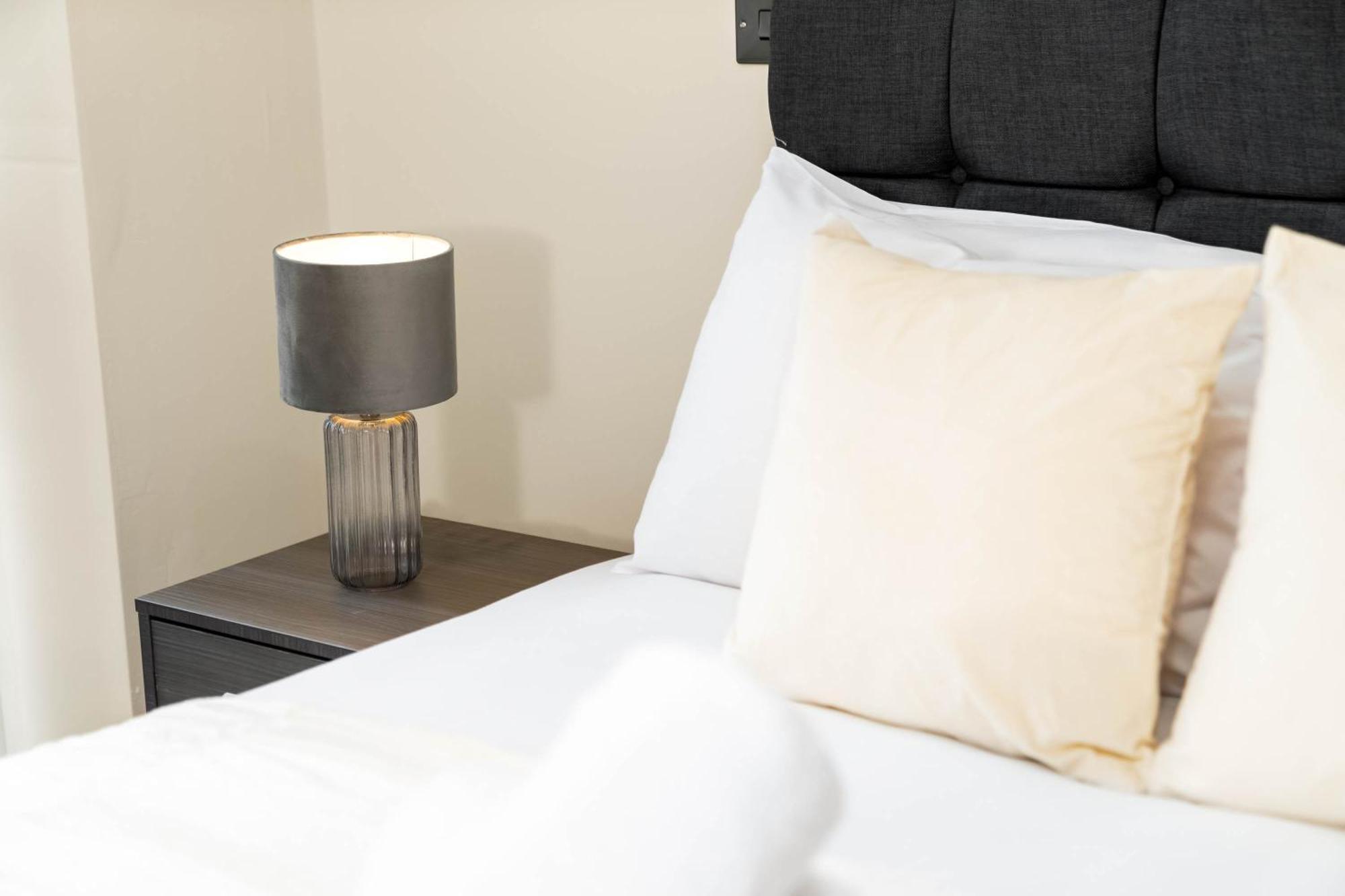 New Luxury Two Bedroom Apartment - City Centre - Netflix - Wifi - Top Rated - Jq 8Ah Μπέρμιγχαμ Εξωτερικό φωτογραφία